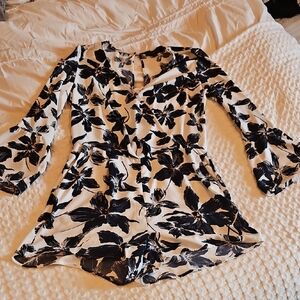 Dynamite Blue and White Floral Romper Lg